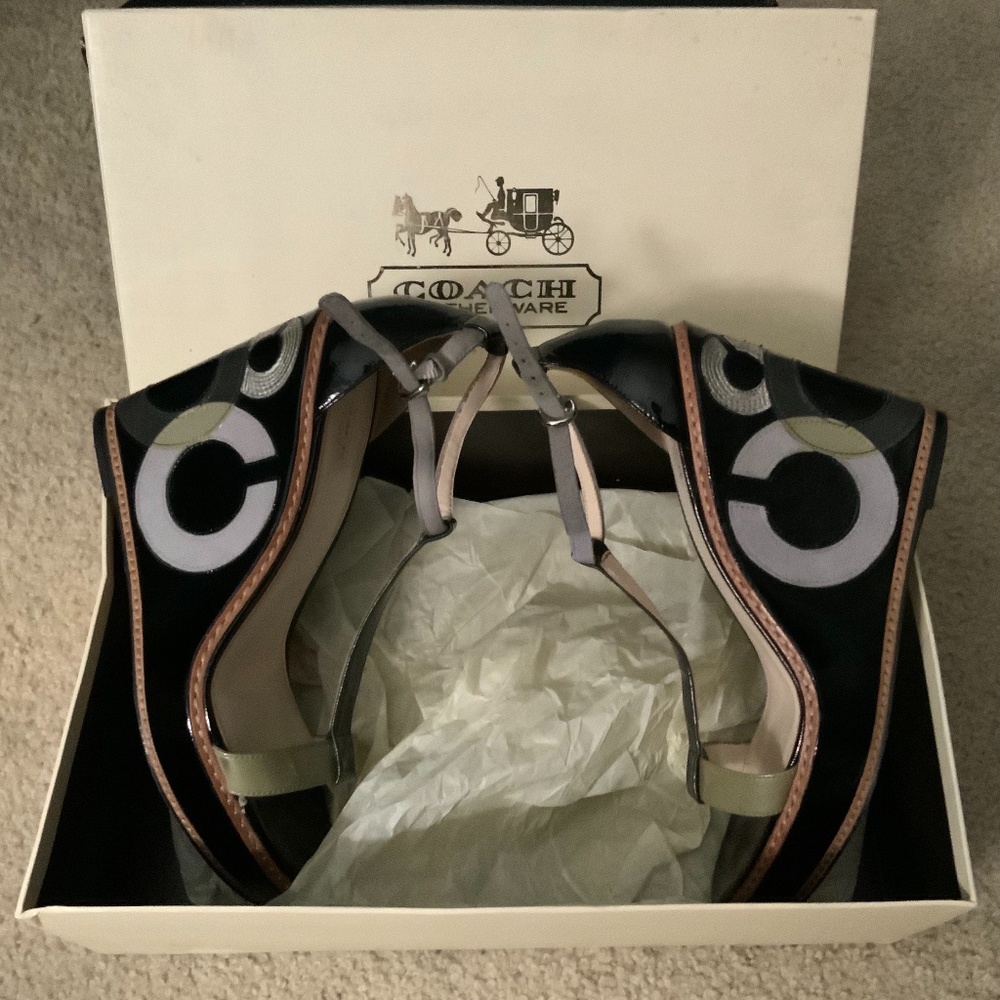 AUTHENTIC COACH MAGGIE CRNKLE PATENT - Size 9.5 M